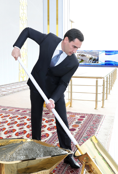 The President of Turkmenistan took part in solemnities on the occasion of commissioning and stone-laying ceremonies of new projects